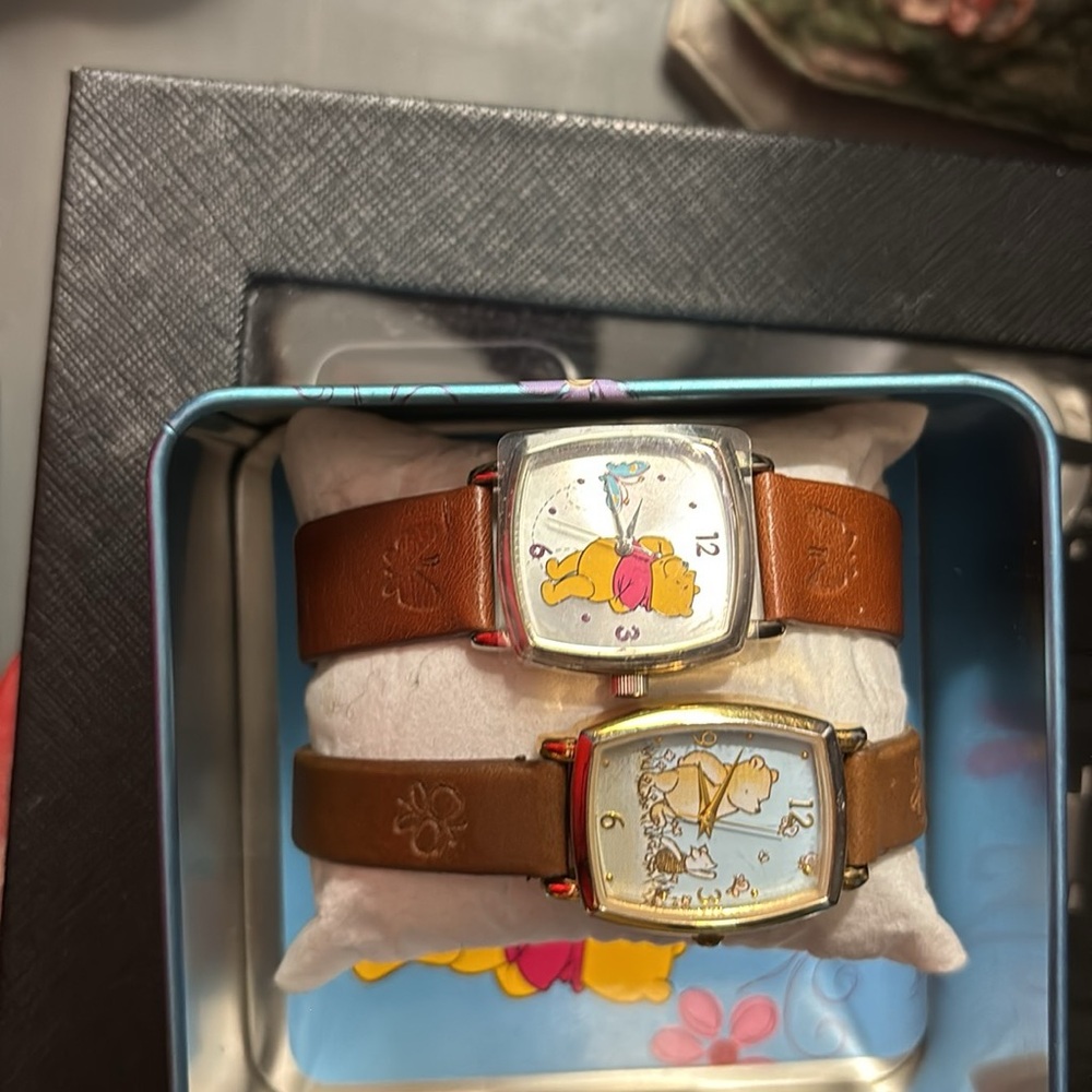 Winnie the Pooh SII Marketing Seiko Disney Watch  comes as pairboth seikodisney